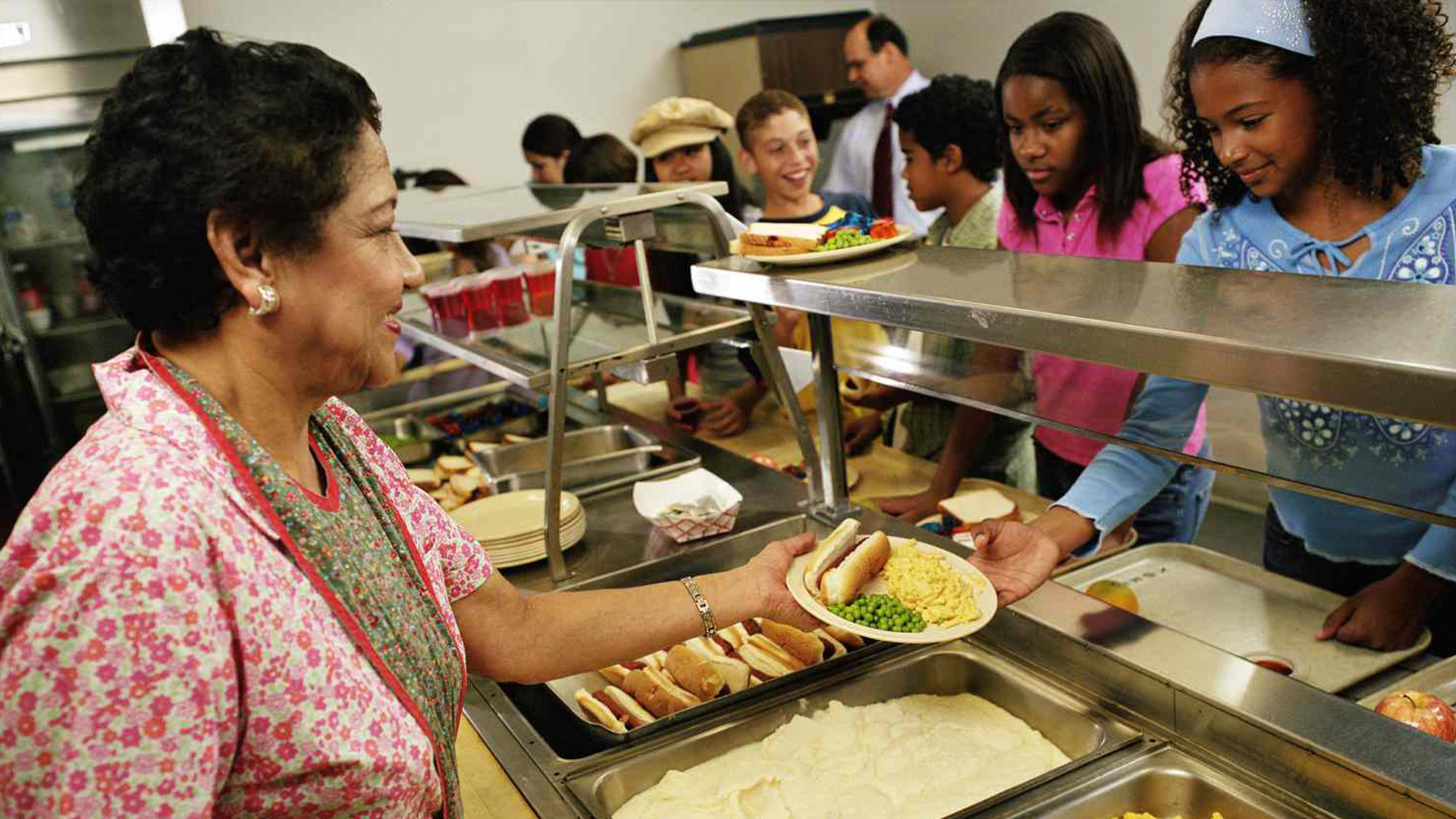 CA Schools Forced To Compete With Fast Food Industry for Employees ...